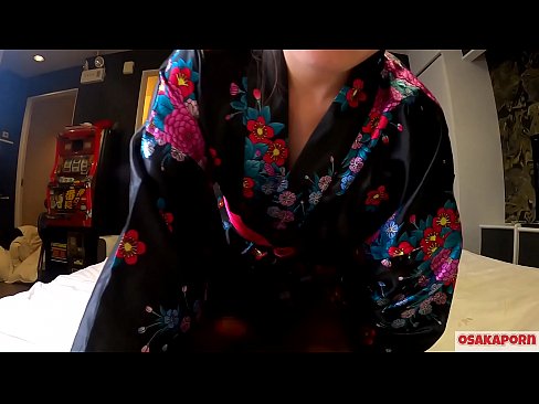 ❤️ Vajza e re cosplay pëlqen seksin deri në orgazmë me një shiringë në një kalorës dhe një blowjob. Vajzë aziatike me pidhi leshtore dhe cica të bukura me kostum tradicional japonez në video amatore që tregon masturbim me lodra qij. Sakura 3 OSAKAPORN. ️ Video qij në sq.javdoe.top ❌️❤